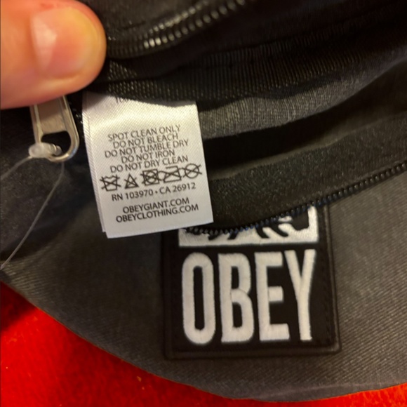 Obey unisex Eyes Icon Il emblem belt bag NWT - Picture 7 of 9